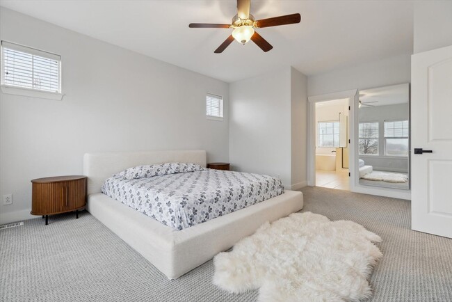 Building Photo - Luxury Home For Rent in Lowry