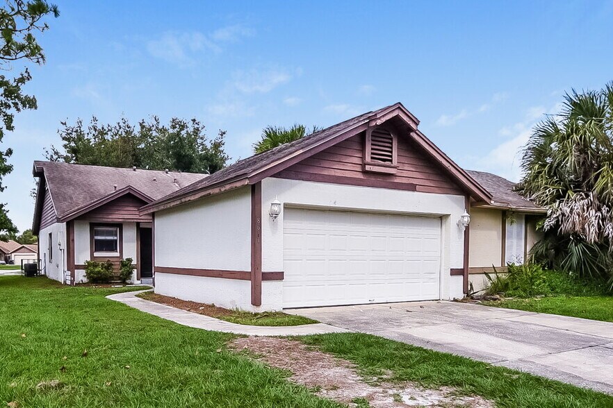 Building Photo - 8611 Drayton Ct