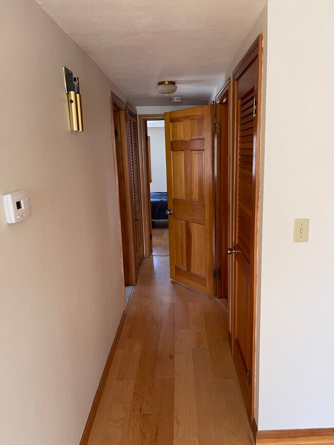 Building Photo - 63 Ridge Rd