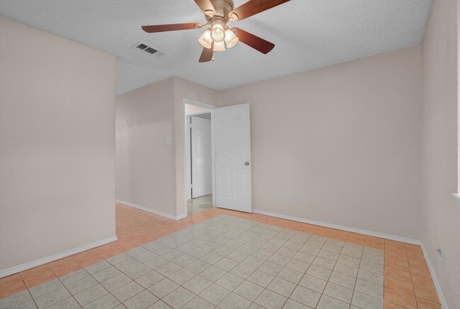 Building Photo - 5867 Village Forest Ct