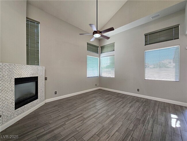 Building Photo - 53 Desert Dawn Ln