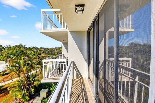 Building Photo - 2701 Village Blvd