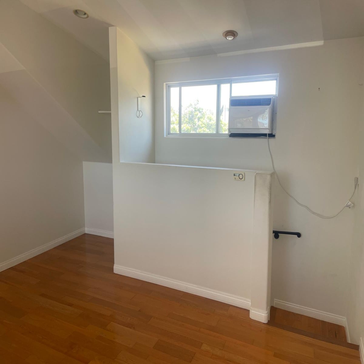 Building Photo - 1302 Electric Ave