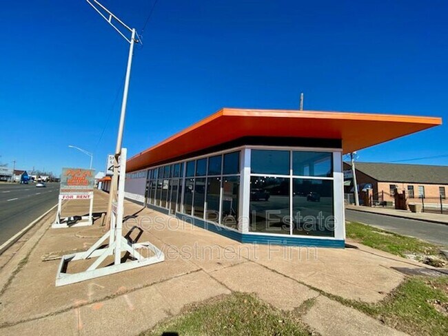 Building Photo - 218-228 North Market Street