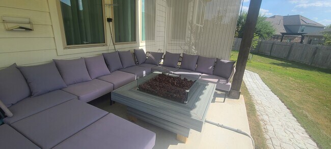 Building Photo - 5801 Antioch Cv