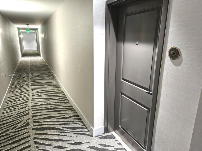 Building Photo - 7910 Harbor Island Dr