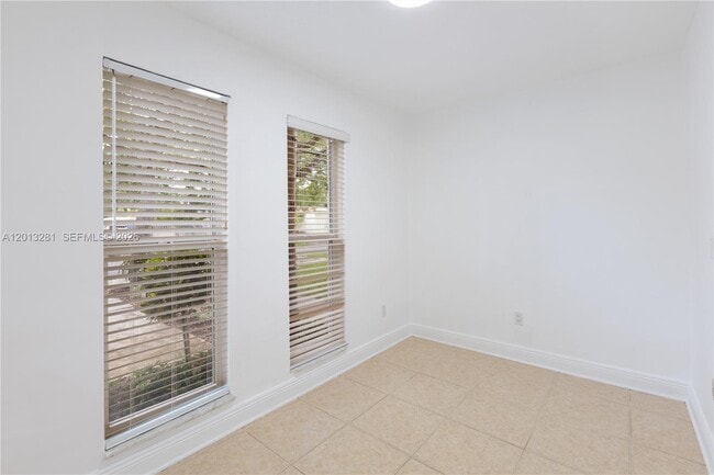Building Photo - 5770 SW 55th St