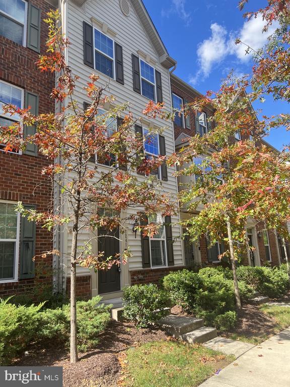 Building Photo - 7241 Yesterday Ln