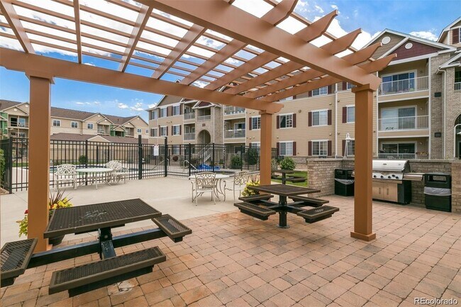 Building Photo - 15700 E Jamison Dr