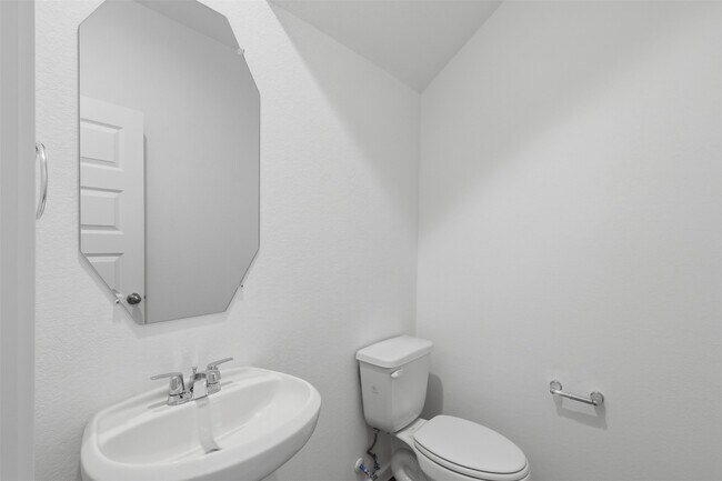 Building Photo - 7720 Inwood Grv Ln