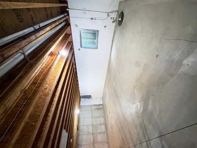 Building Photo - 1149 Alexandria Dr