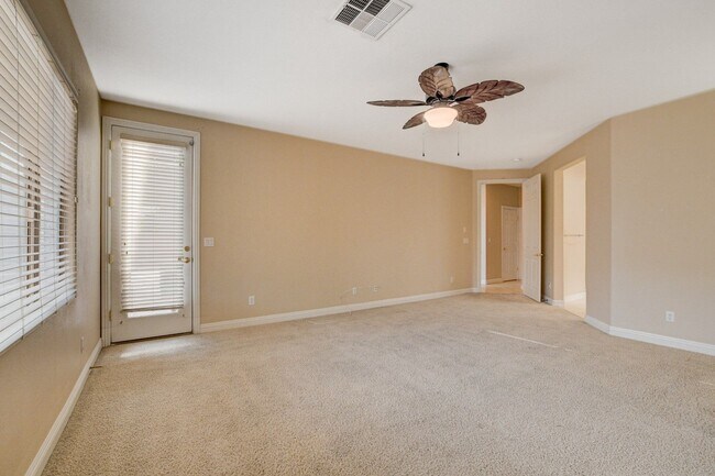 Building Photo - Spacious 5-Bedroom, 2 Story Pool Home in G...
