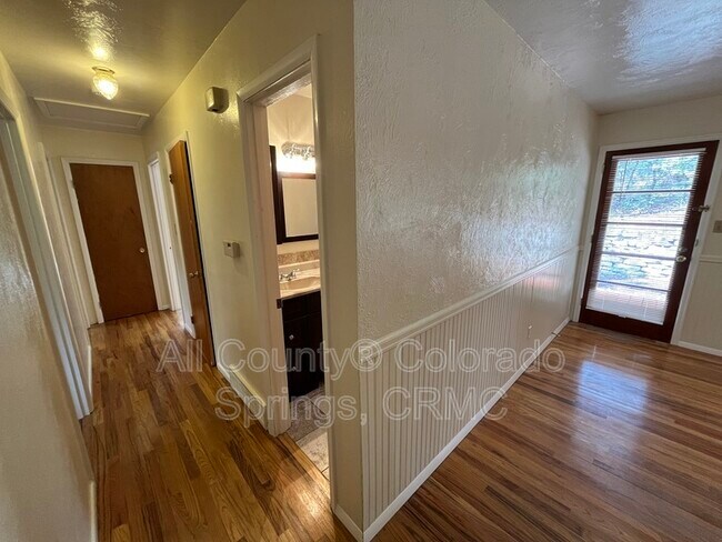 Building Photo - 15080 Deby Dr