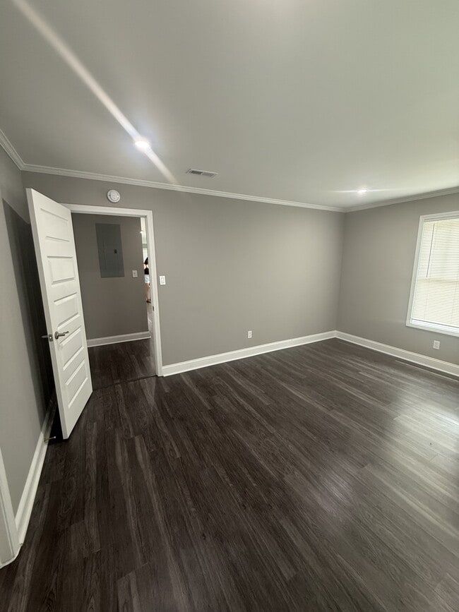 Building Photo - 5711 Sterling Pl