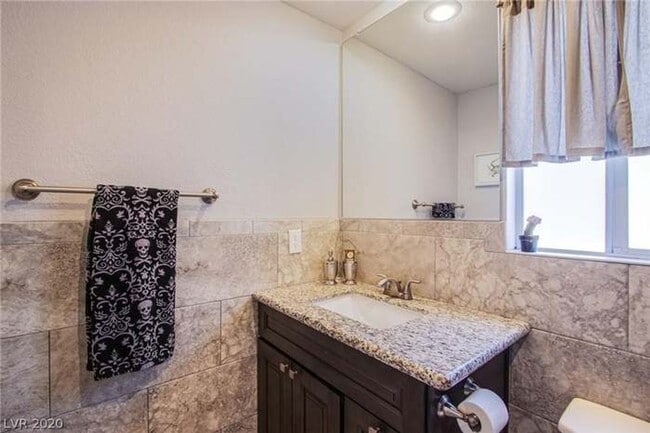 Building Photo - Summerlin Beauty! Unfurnished