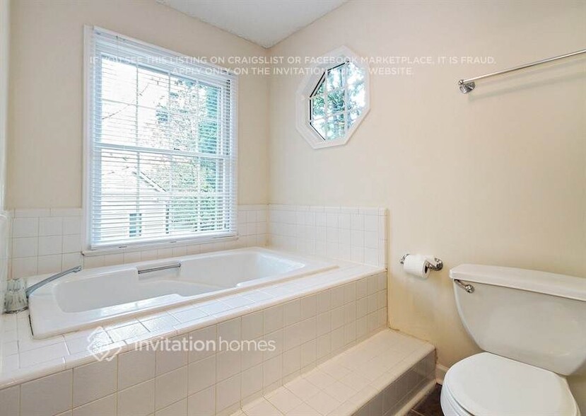 Building Photo - 9936 Mountain Laurel Ln