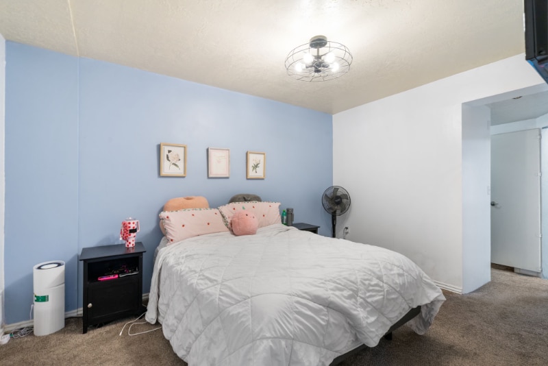 Building Photo - 496 N 500 E