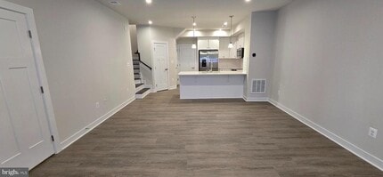 Building Photo - 2542 VERONA Pl