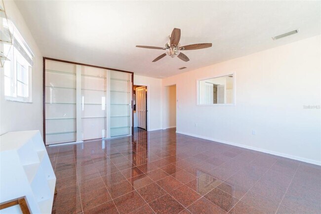 Building Photo - 5521 W Shr Dr