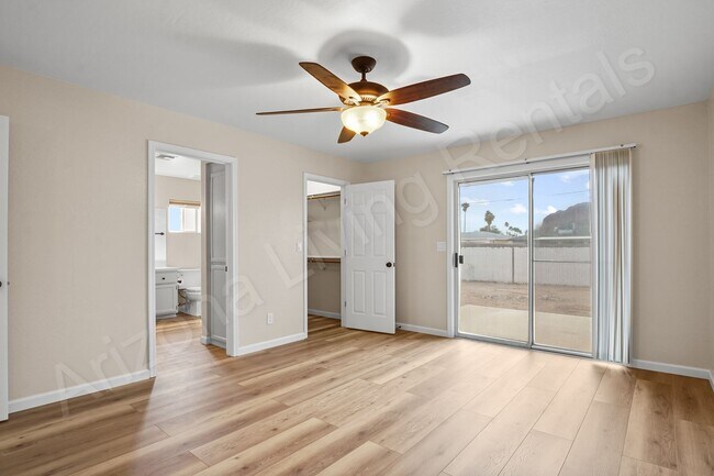 Building Photo - OSBO3240