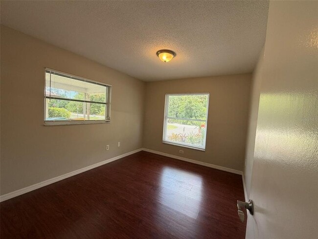 Building Photo - 4093 Drance St