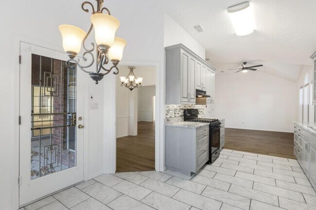 Building Photo - 9512 Rosas Ave NE