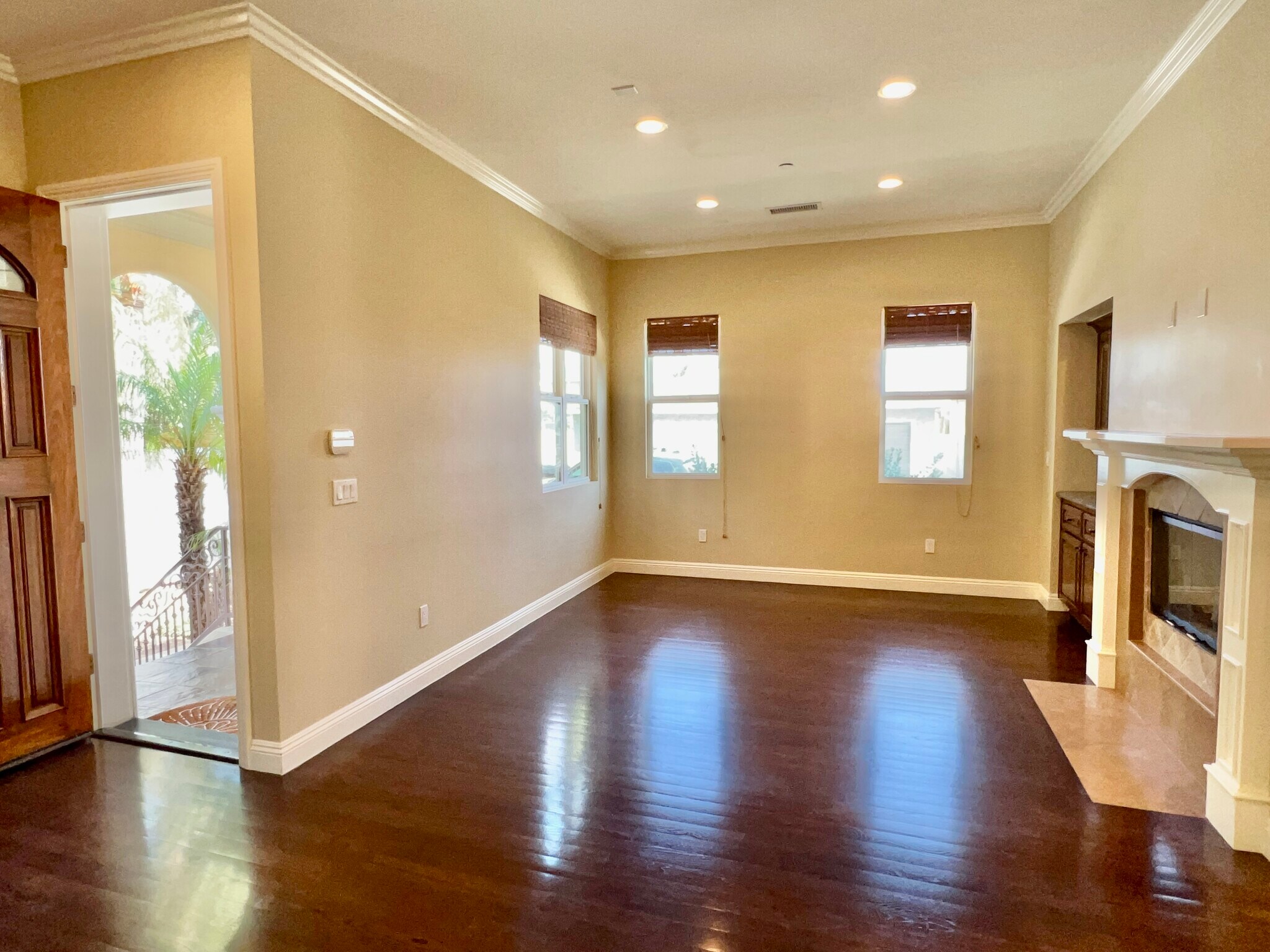 Building Photo - 3844 Tilden Ave