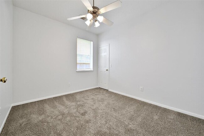Building Photo - 2922 Green Valley Trail Dr