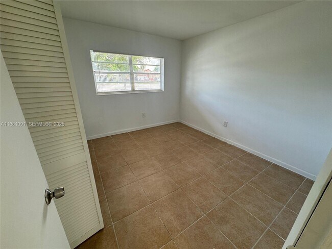 Building Photo - 1407 NW 103rd St