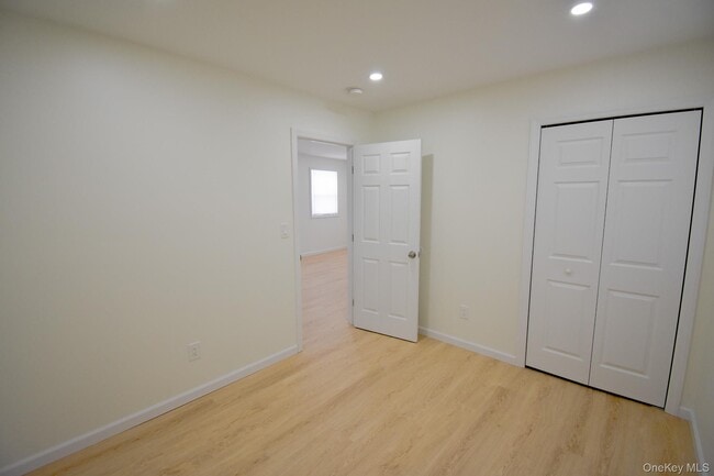 Building Photo - 36 S 5th Ave