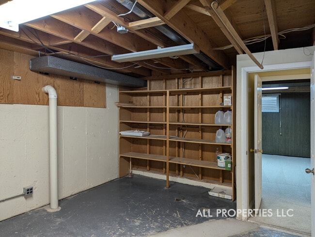 Building Photo - 6905 E Hillside Pl