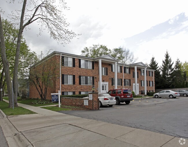 Hartford Place 650 Ann St Birmingham MI 48009 Apartment Finder