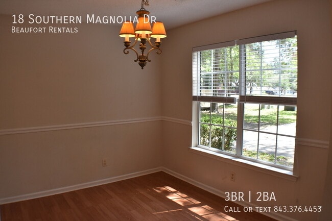 Building Photo - 18 Southern Magnolia Dr