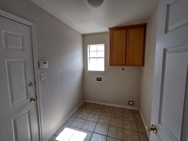 Building Photo - 4408 Boots Dr