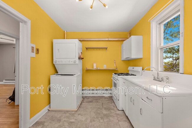 Building Photo - 3607 Bayonne Ave