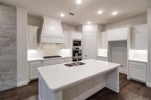 Building Photo - 860 Avery St