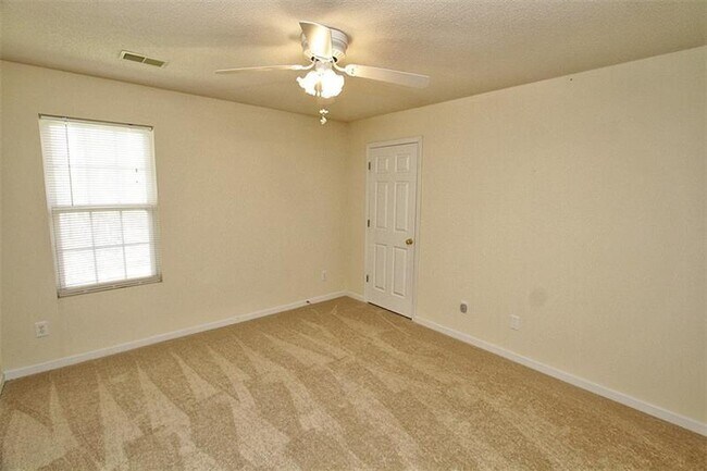 Building Photo - 2510 Fort Daniels Dr NE