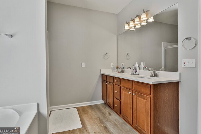 Building Photo - 205 Inverness Ave