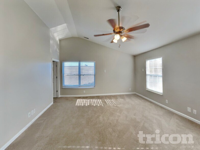 Building Photo - 1307 Creekside Dr