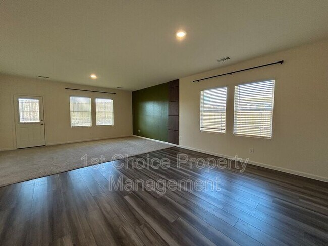 Building Photo - 8229 Pitchfork Dr