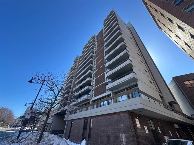 Building Photo - 566 Commonwealth Ave