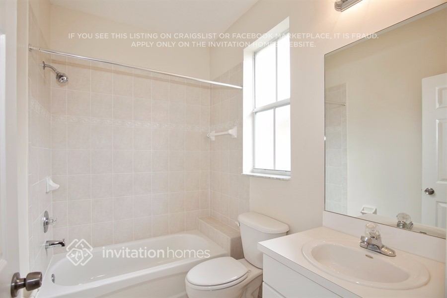 Building Photo - 12433 SW 122nd Ct