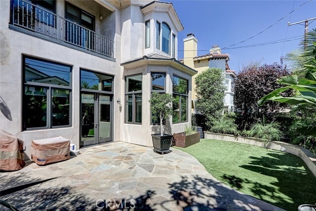 Building Photo - 3404 N Poinsettia Ave