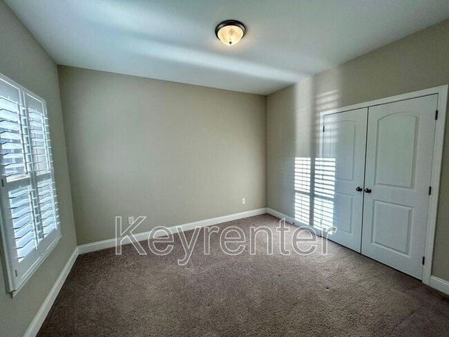 Building Photo - 110 Groves Park Blvd E