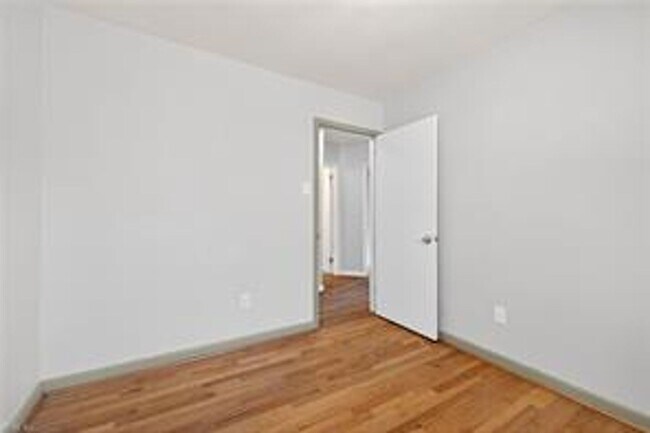 Building Photo - 803 Townsend Ct