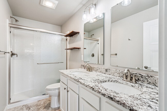 Building Photo - 785 River Bnd Ln