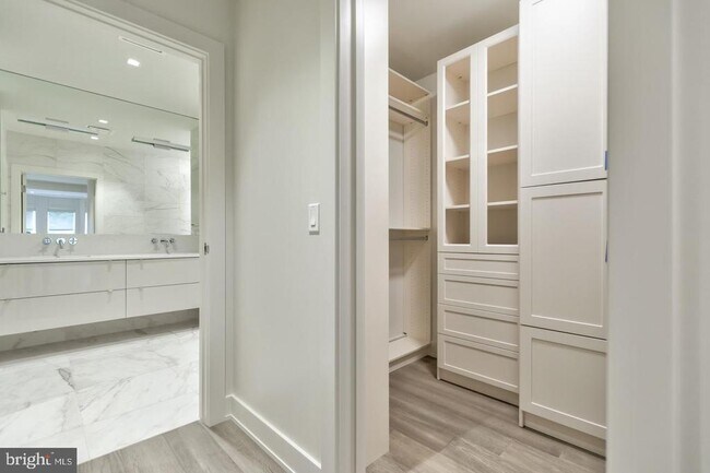 Building Photo - 130 18TH St