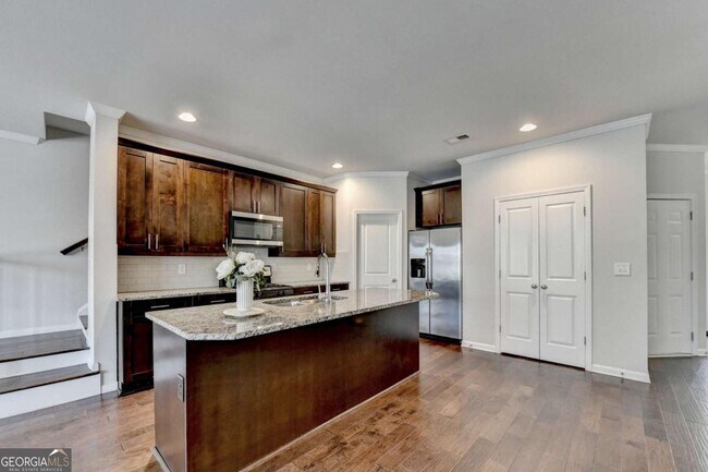 Building Photo - 5535 Lightheart Ct