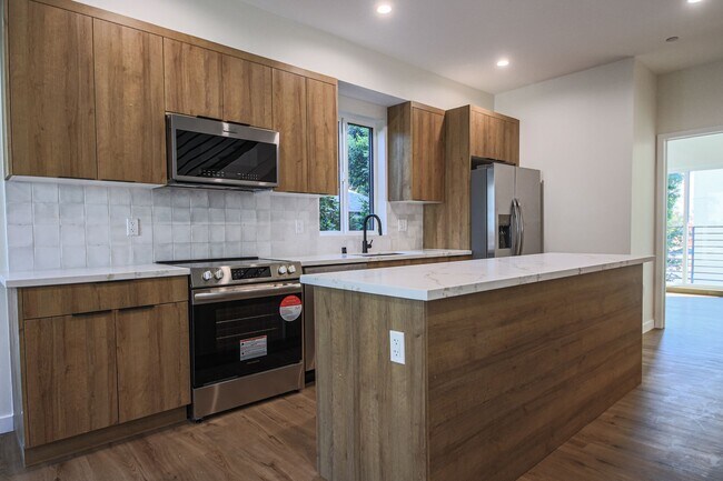 Building Photo - Ultra-Luxury Brand New 2 bed/2.5 bath and ...