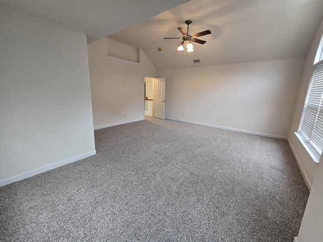 Building Photo - 2009 Breck Ave